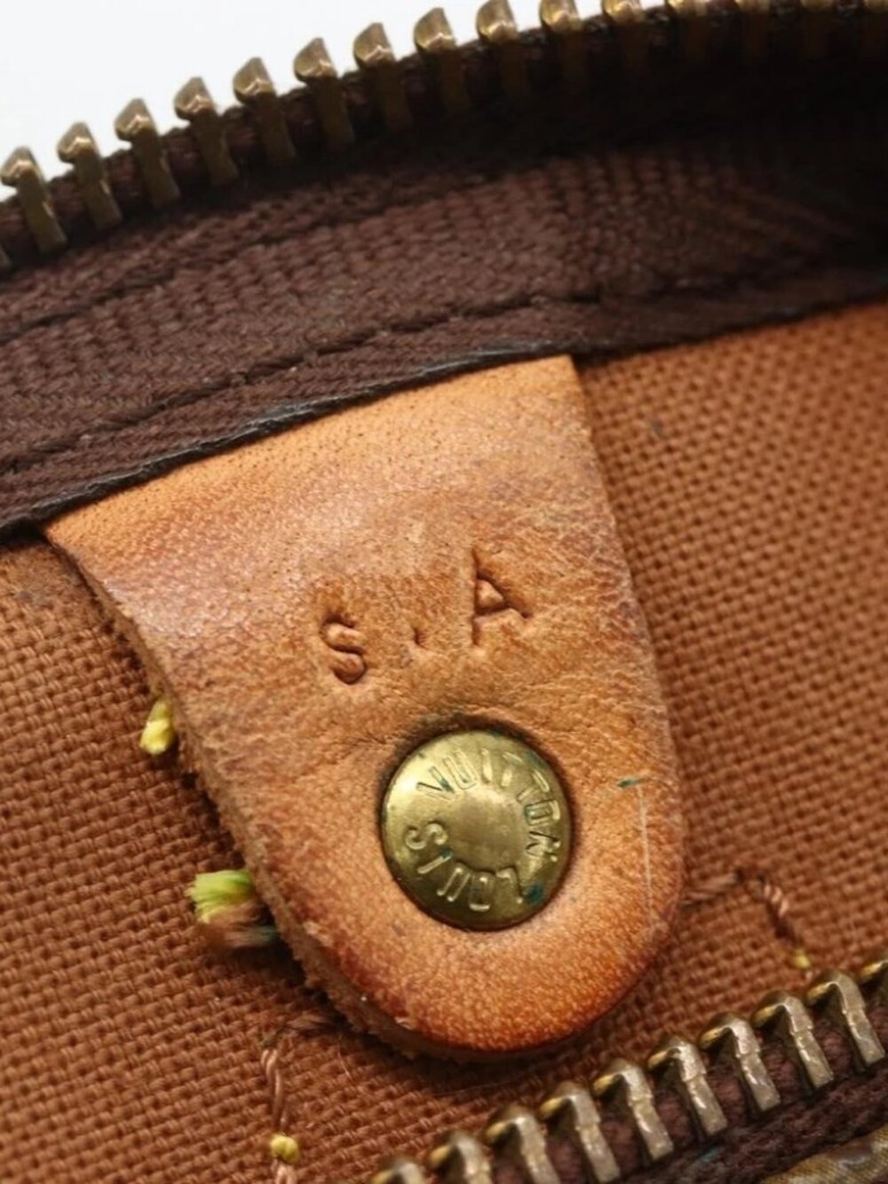 LOUIS VUITTON Monogram totem Speedy 30 Hand Bag - Picture 15 of 16